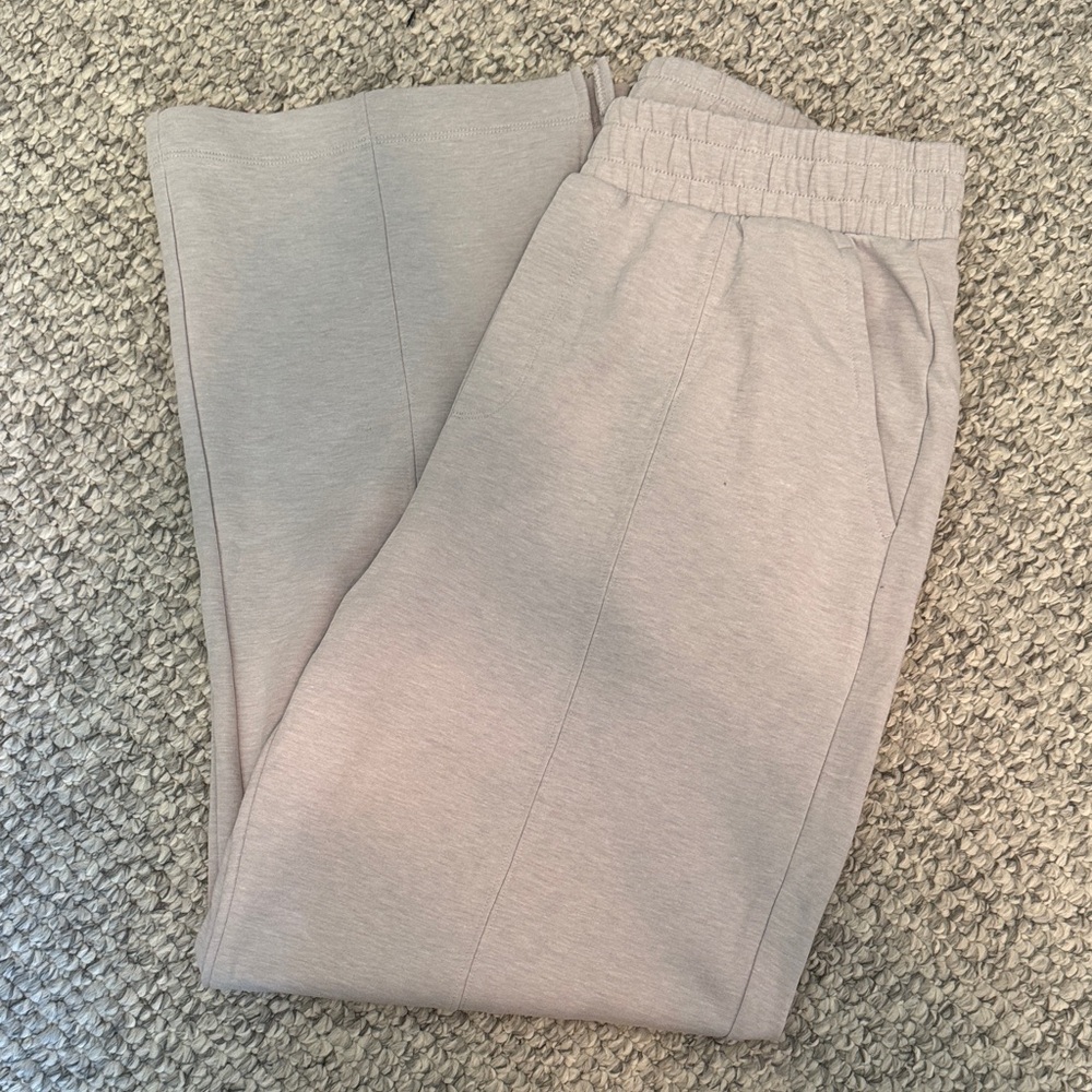 Old Navy Dynamic Fleece Wide Leg Pants